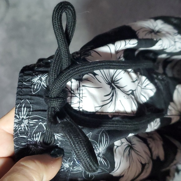 Amazon Essentials Mens Quick Dry Swim Trunks - Picture 6 of 9